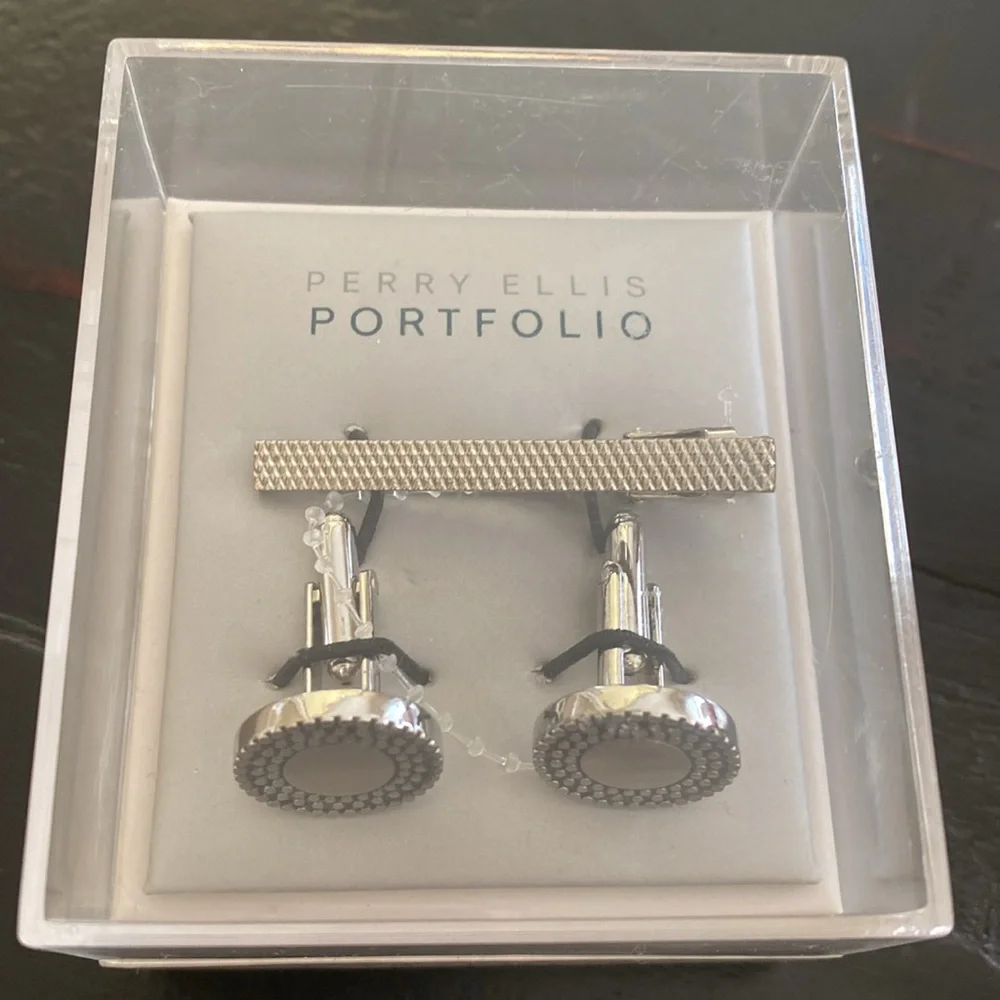 Perry Ellis Portfolio Cufflinks and Tie Clip Set